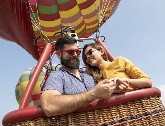 entrega de anillo de compromiso